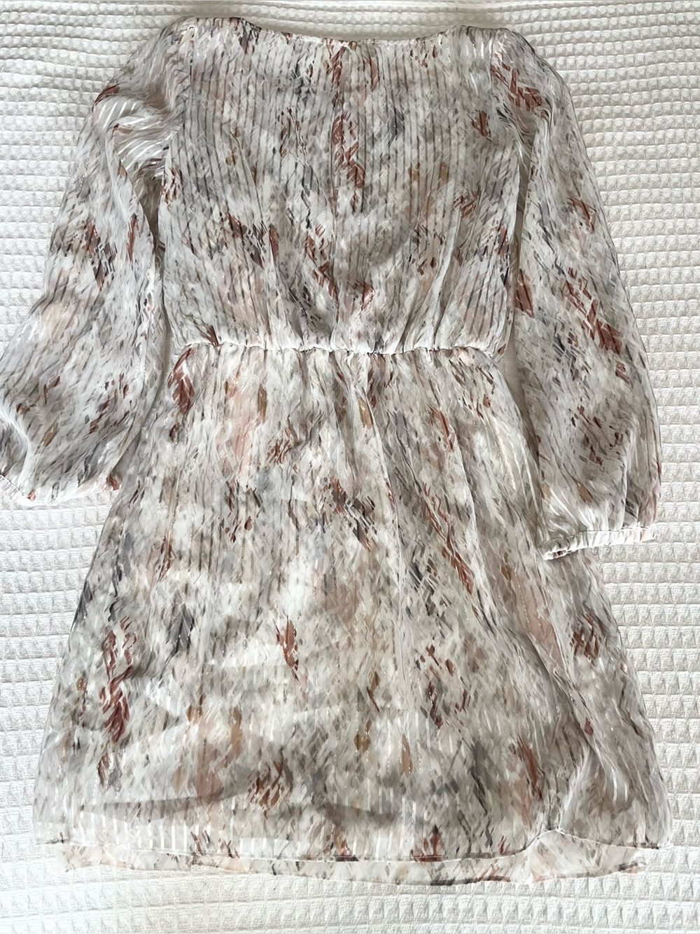 White House Black Market White metallic Sheer Long Sleeve Printed Dress size 0